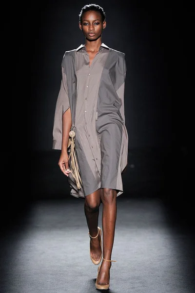 Look 28
